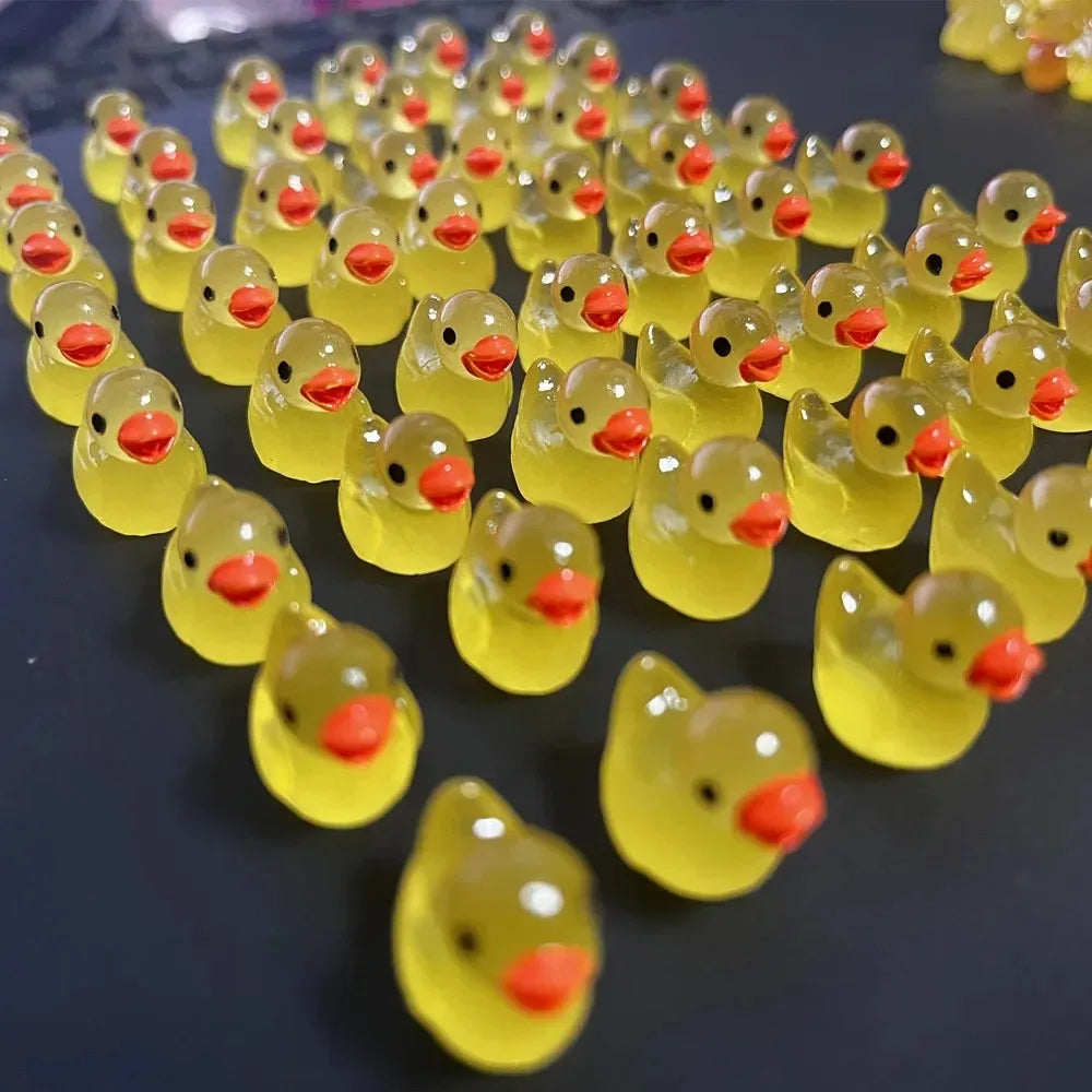 Glowing Mini Resin Ducks – Perfect for Microlandscape - Image 7