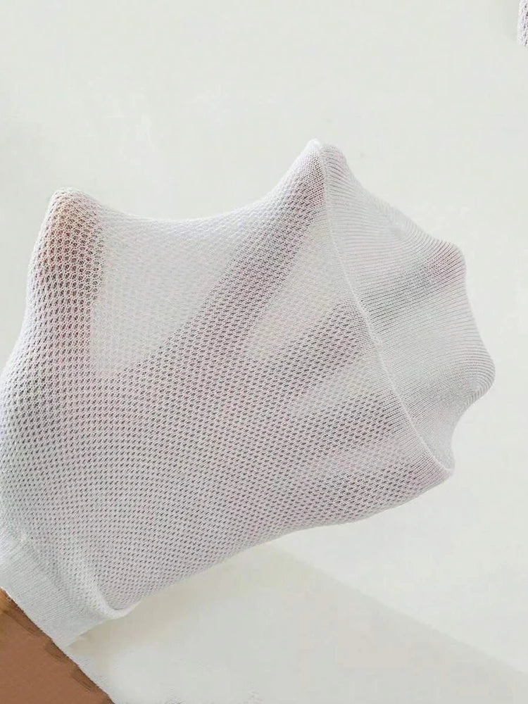 Trendy Cartoon Flower Pattern Short Socks for Women - Image 5